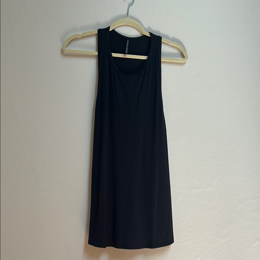 Black carbon38 Sleeveless Women's Top